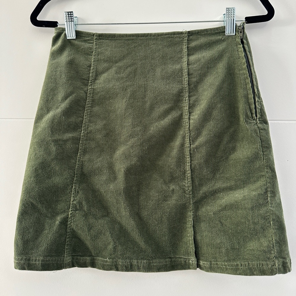 Emory Park Olive Green Corduroy Mini Skirt Slit Fall Casual Chic | NWT Size M - Picture 7 of 11
